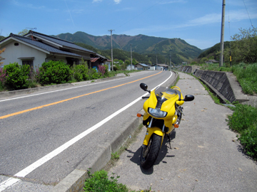 青木峠を下って四賀村の風景